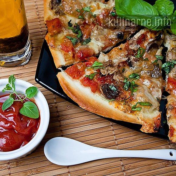 Pizza z tuńczykiem