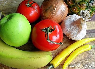 Picadillo z pomidorami i owocami - tradcyjne danie mięsne