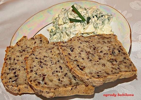 Chleb z siemieniem lnianym