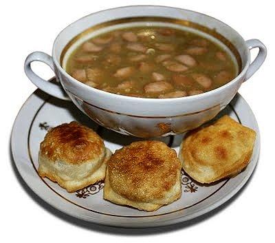 Zupa z soczewicy z ziemniaczanymi pierożkami