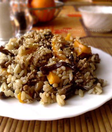 Risotto z grzybkami mun i sezamem - smaczny koreański przepis