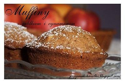 Muffiny z jabłkiem i cynamonem