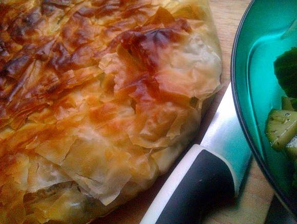 Spanakopita - grecka zapiekanka ze szpinaku i sera feta