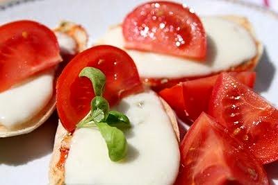 Bruschetta a'la pizza