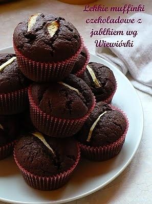 Lekkie muffinki czekoladowe z jabłkiem