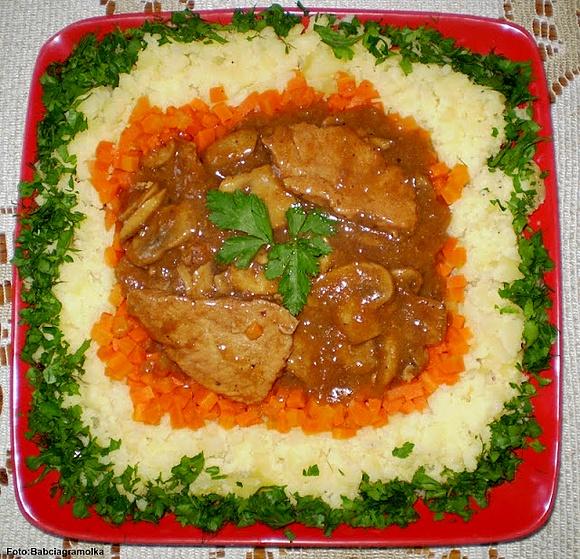 Bitki wieprzowe z pieczarkami