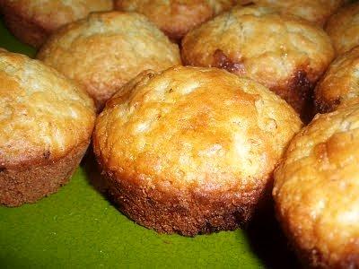 Muffinki limonkowo-kokosowe z białą czekoladą