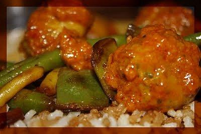 Zalotne curry z rybnymi kulkami