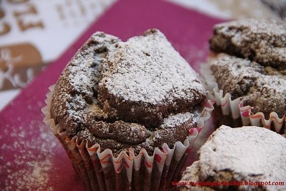 Korzenne muffiny z powidłami śliwkowymi