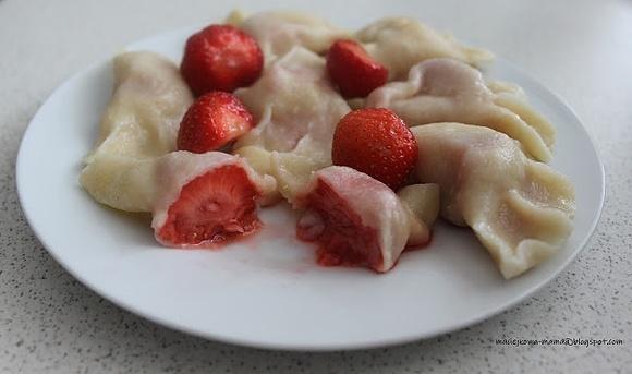 Pierogi z truskawkami
