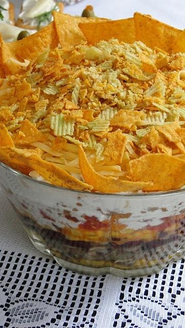Sałatka meksykańska z chipsami