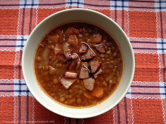 Zupa z brązowej soczewicy