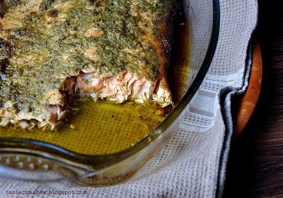 Łosoś w zielonym pesto