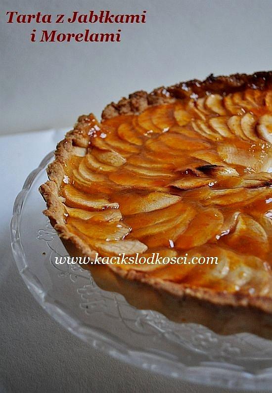 Tarta z jabłkami i morelami