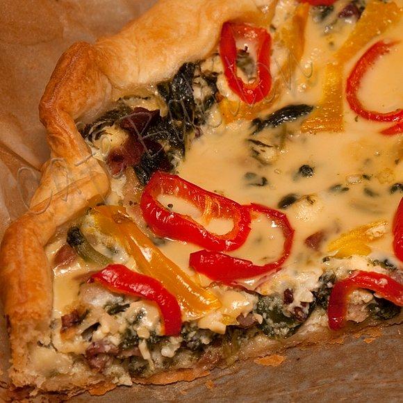 Quiche ze szpinakiem i białym serem