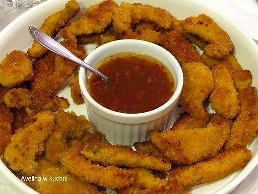 Nagetsy z sosem chili