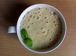 Bananowy koktajl z miętą