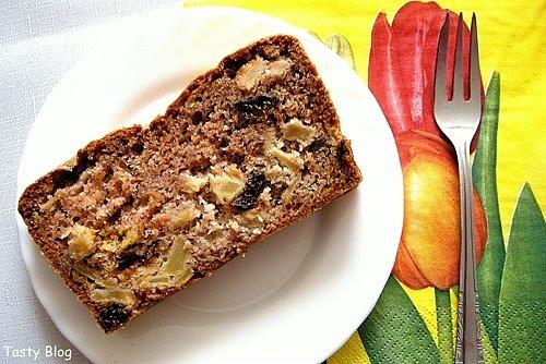 Ciasto z jabłkami i śliwkami kalifornijskimi