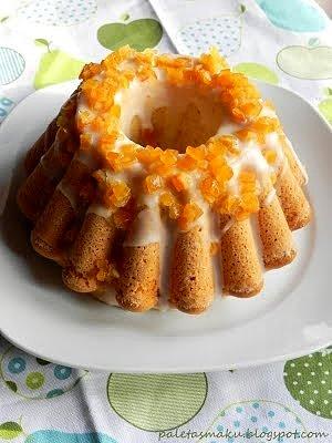 Mazurek kajmakowy i babka piaskowa pomarańczowa