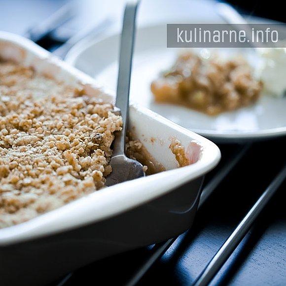 Crumble z rabarbarem
