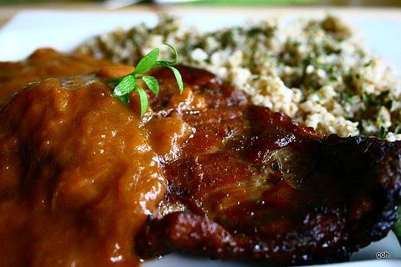 Żeberka z rabarbarem i przyprawą pięciu smaków