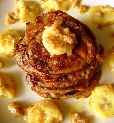 Placuszki homogenizowane z karmelizowanymi bananami