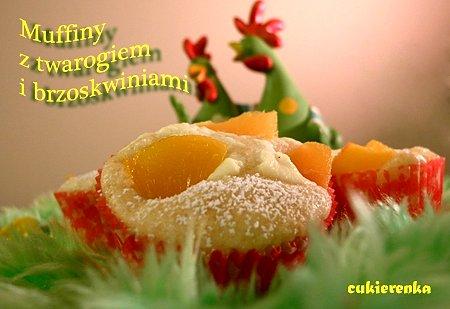 Muffiny z twarogiem i brzoskwiniami