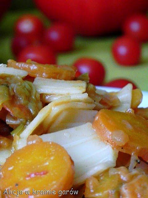 Łazanki z kapustą i pomidorami