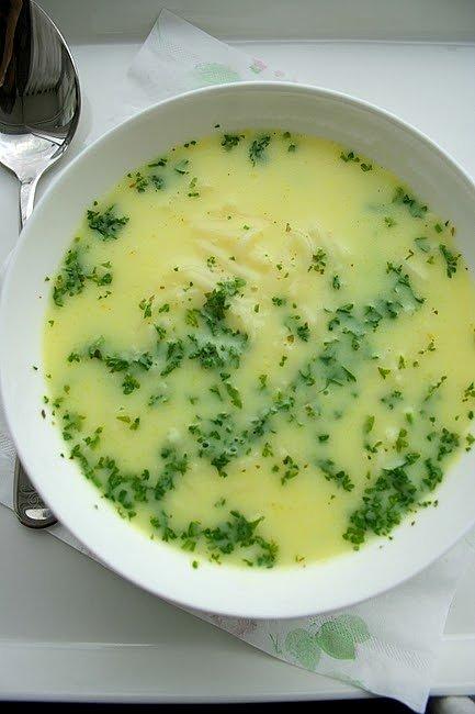 Błyskawiczna zupa z topionego serka
