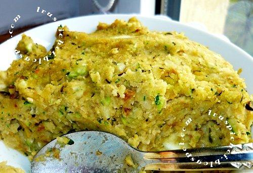Pasta z ciecierzycy i cukinii