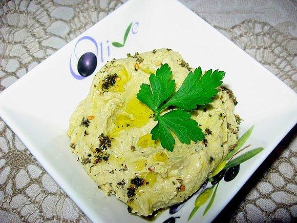 Hummus z bobu