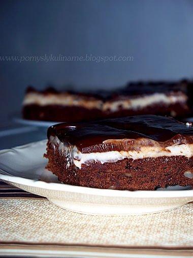 Brownies cappuccino z orzechami i czekoladą
