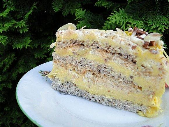 Tort egipski - orzechowy z nutą karmelu, smaczny i efektowny