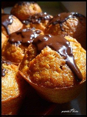 Marchewkowe muffinki z polewą