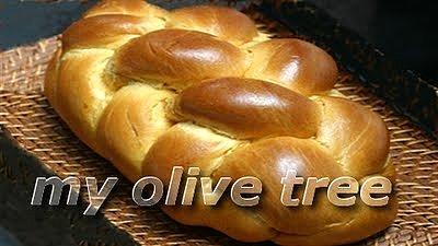 Ciasto drożdżowe na śniadanie z pomarańczą i maślaną nutą
