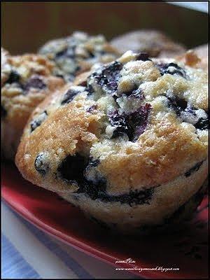 Jagodowe muffinki ze śmietanką