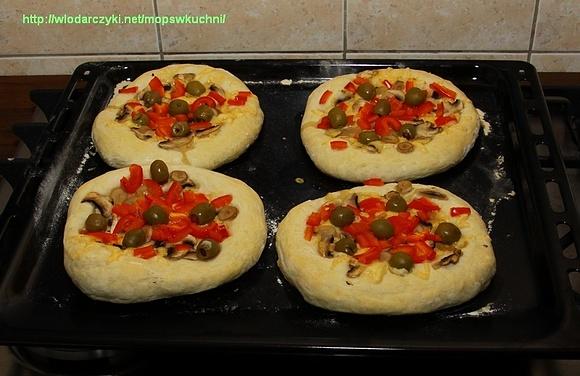 Mini pizze z paprykami