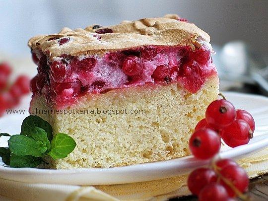 Ciasto z porzeczkową bezą