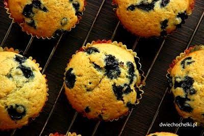 Klasyczne muffinki z jagodami
