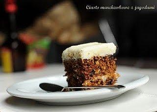 Ciasto marchewkowe z jagodami