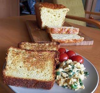 Kolendrowy chlebek powitalny