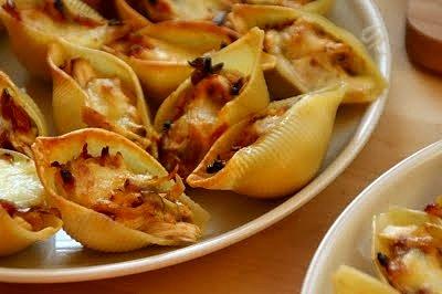 Conchiglione z kurczakiem i suszonymi pomidorami