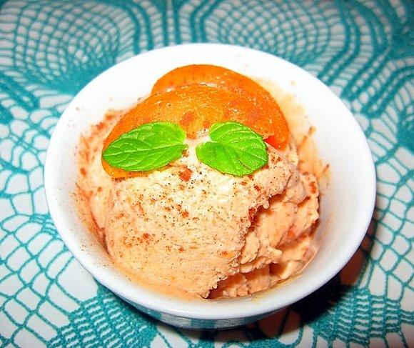 Lody morelowe z cynamonem