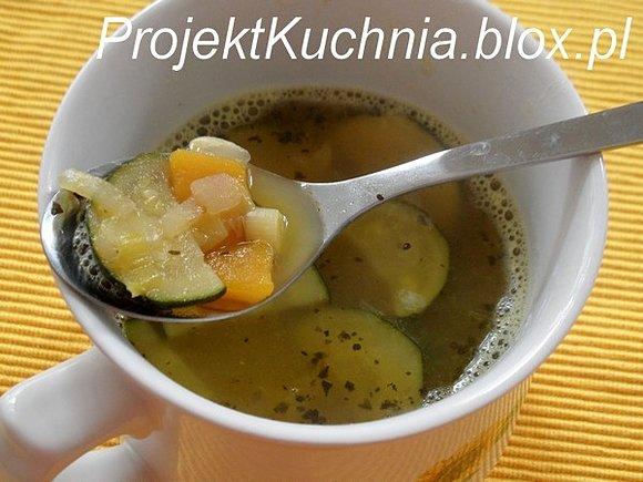 Dyniowo-cukiniowa zupa minestrone