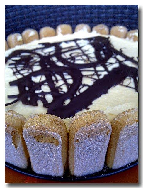 Eierlikörtorte z biszkoptami i likierem jajecznym