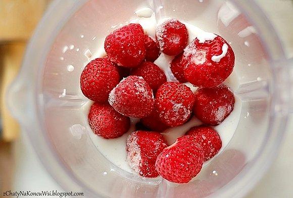 Lody truskawkowo-jogurtowe