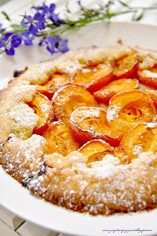 Rustykalna tarta morelowa