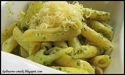 Penne z pesto pietruszkowo-bazyliowym