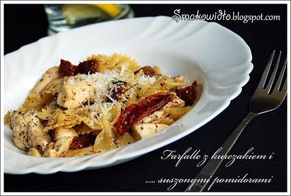 Farfalle z kurczakiem i suszonymi pomidorami w 20 minut