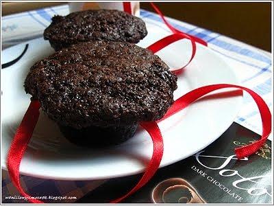 Muffinki czekoladowo-marchewkowe z konfiturą waniliową